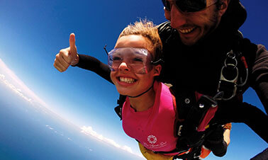 6000ft tandem skydive – groundrush skydive! 6000ft tandem skydive - groundrush skydive!